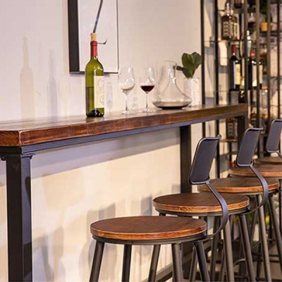 Bar-Esstisch aus Kiefernholz, industrieller rechteckiger Bartisch mit Bock f&uuml;r die Bar