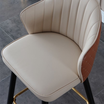 Glam Leder-Barhocker mit R&uuml;ckenlehne und Metallbeinen
