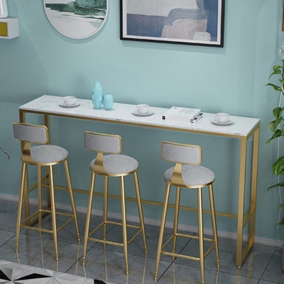 Rechteckiger Stehtisch mit Marmorplatte, moderner Bistrotisch mit Bockgestell in Gold