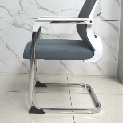 Sedia da scrivania contemporanea da 22" W. Sedia da ufficio traspirante AirGrid con braccioli fissi