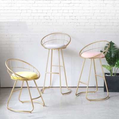 Barhocker im nordischen Stil, Eimer-Barhocker mit Metallbeinen