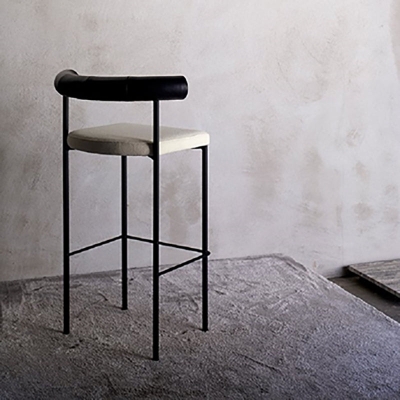Hocker im Industriestil, gepolsterte Barhocker mit Metallgestell