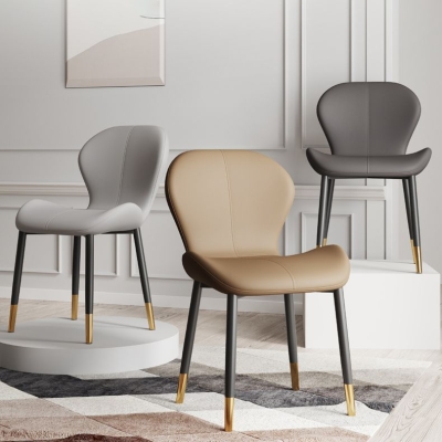 Moderner gepolsterter Esszimmerstuhl f&uuml;r den Innenbereich mit mattem Finish und massiver R&uuml;ckenlehne