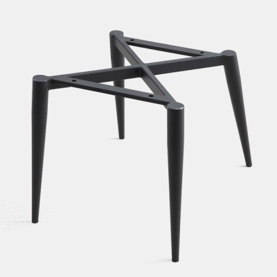 Moderne Esszimmerst&uuml;hle aus Kunstleder, schwarze Metallbeine, armloser Esszimmerstuhl mit Akzent