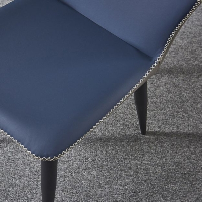 Sedia da pranzo Wingback con finitura opaca e struttura in metallo Sedia laterale moderna per cucina
