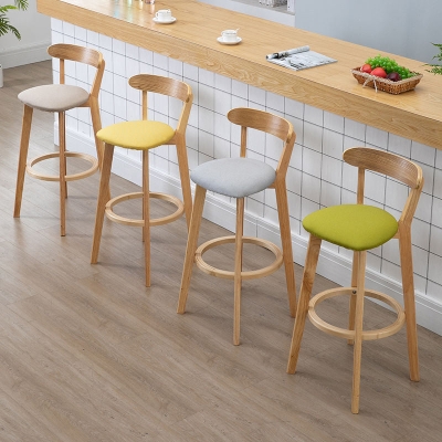 Industrieller, armloser Thekenhocker mit R&uuml;ckenlehne, Caf&eacute;-Barhocker aus Holz mit Kissen und Pedal