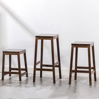 Zeitgen&ouml;ssischer Esszimmerhocker, quadratischer Barhocker aus massivem Holz mit Fu&szlig;st&uuml;tze