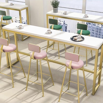 Gepolsterter Barhocker im Glam-Stil mit niedriger R&uuml;ckenlehne und goldenem Rahmen