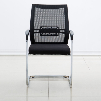 Poltrona moderna traspirante AirGrid imbottita nera