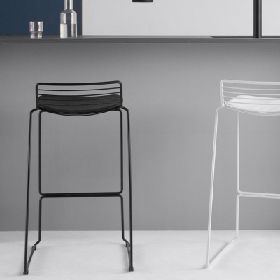 Industrieller Barhocker aus Stahl, armloser Barhocker f&uuml;r das Wohnzimmer