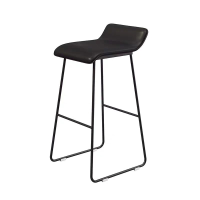 Sgabello da bar moderno in ecopelle, altezza bancone, con gambe in metallo