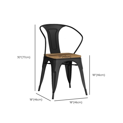 Barhocker aus Metall im Industriestil mit R&uuml;ckenlehne und Thekenhocker f&uuml;r Restaurants und Bristol