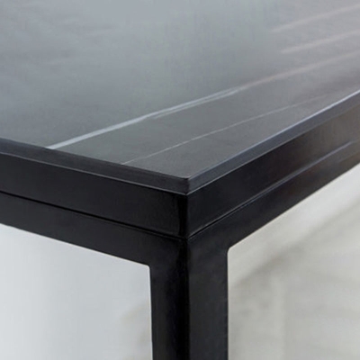 Theken-Esstisch aus Kunstmarmor, moderner Theken-Weintisch mit Metallsockel