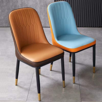 Glamour&ouml;ser Parsons-Esszimmerstuhl aus Kunstleder mit mattem Finish f&uuml;r das B&uuml;ro