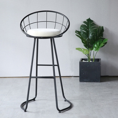 Zeitgen&ouml;ssische Barhocker mit niedriger R&uuml;ckenlehne, Barhocker aus Metall mit Kissen f&uuml;r die Bar