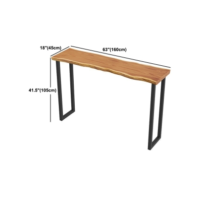 Hellbrauner Bistrotisch mit massiver Holzplatte, industrieller Kneipentisch mit Metallrahmen