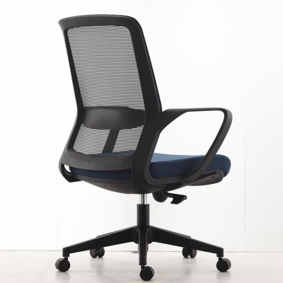 Poltroncina contemporanea con braccioli fissi e ruote, sedia da ufficio con altezza del sedile regolabile