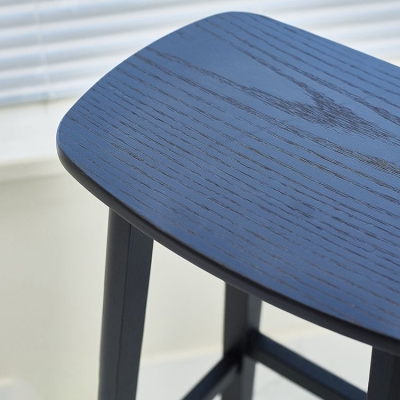 Barhocker aus massivem Eschenholz im industriellen Stil mit Barh&ouml;he ohne R&uuml;ckenlehne