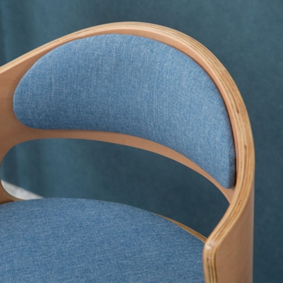 Drehbarer Barhocker mit Stahlsockel im nordischen Stil f&uuml;r das Esszimmer