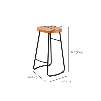 Industrielle Barhocker, armloser Barhocker aus massivem Holz in Natur