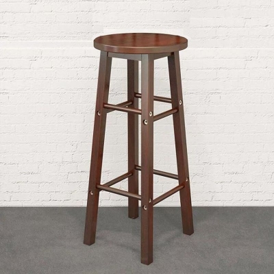 Industrielle Barhocker aus Holz mit Thekenh&ouml;he und Fu&szlig;st&uuml;tze