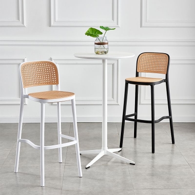 Zeitgen&ouml;ssischer quadratischer Fu&szlig;hocker aus Kunststoff, Rattanhocker in Wei&szlig; und Schwarz