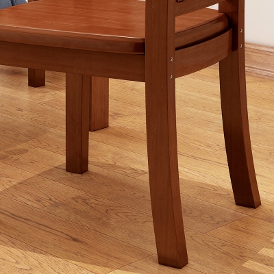 Stuhl im traditionellen Stil f&uuml;r Esszimmer und K&uuml;che ohne Armlehnen mit Holzbeinen