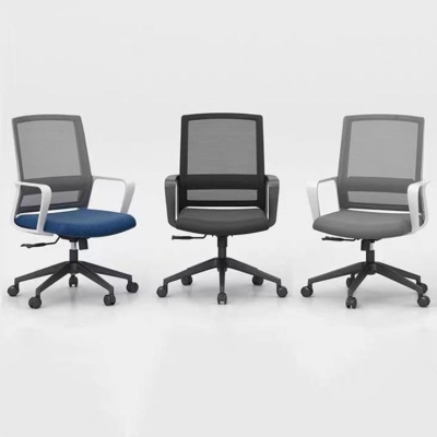 Poltroncina contemporanea con braccioli fissi Sedia da ufficio girevole in rete con schienale medio