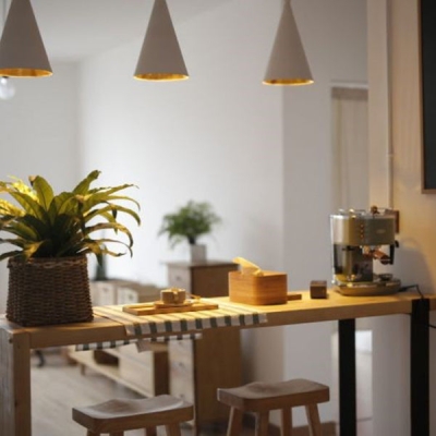 Luxuri&ouml;ses rechteckiges Massivholz-Bartisch-Set, 1/2/3-teilig, Thekentisch mit Hockern