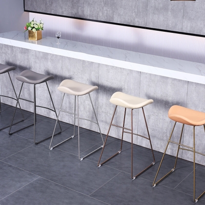 Glam Leder-Barhocker, r&uuml;ckenfreier Metallfu&szlig;-Thekenhocker f&uuml;r Bristol